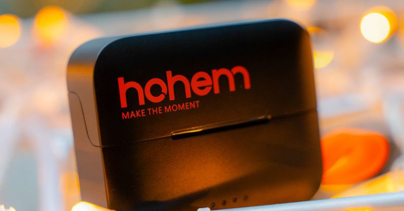 Wireless Audio System - Close-up of a Hohem Mic-01 Portable Microphone